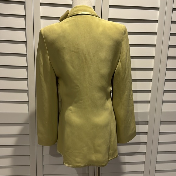 Valentino Miss V in EUC Green lined Blazer with Satin Trim/ Buttons. - Picture 6 of 11